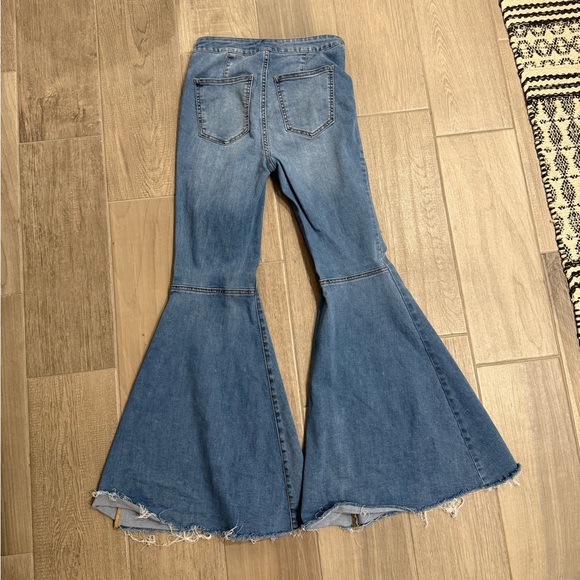 FREE PEOPLE Flare Jeans - Picture 4 of 5